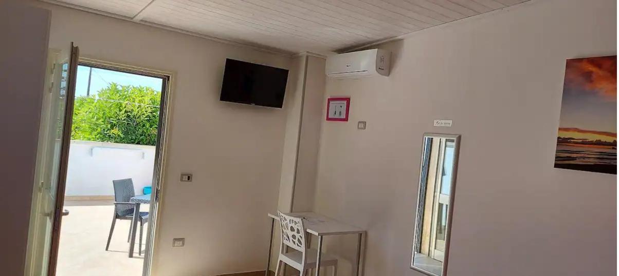 Briciola'S Rooms Porto Cesareo Buitenkant foto